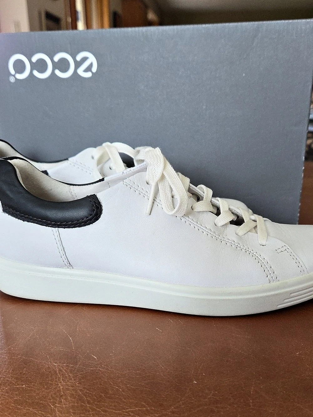 ECCO Soft 7 Sneaker White & Black Lace-Up Sneakers